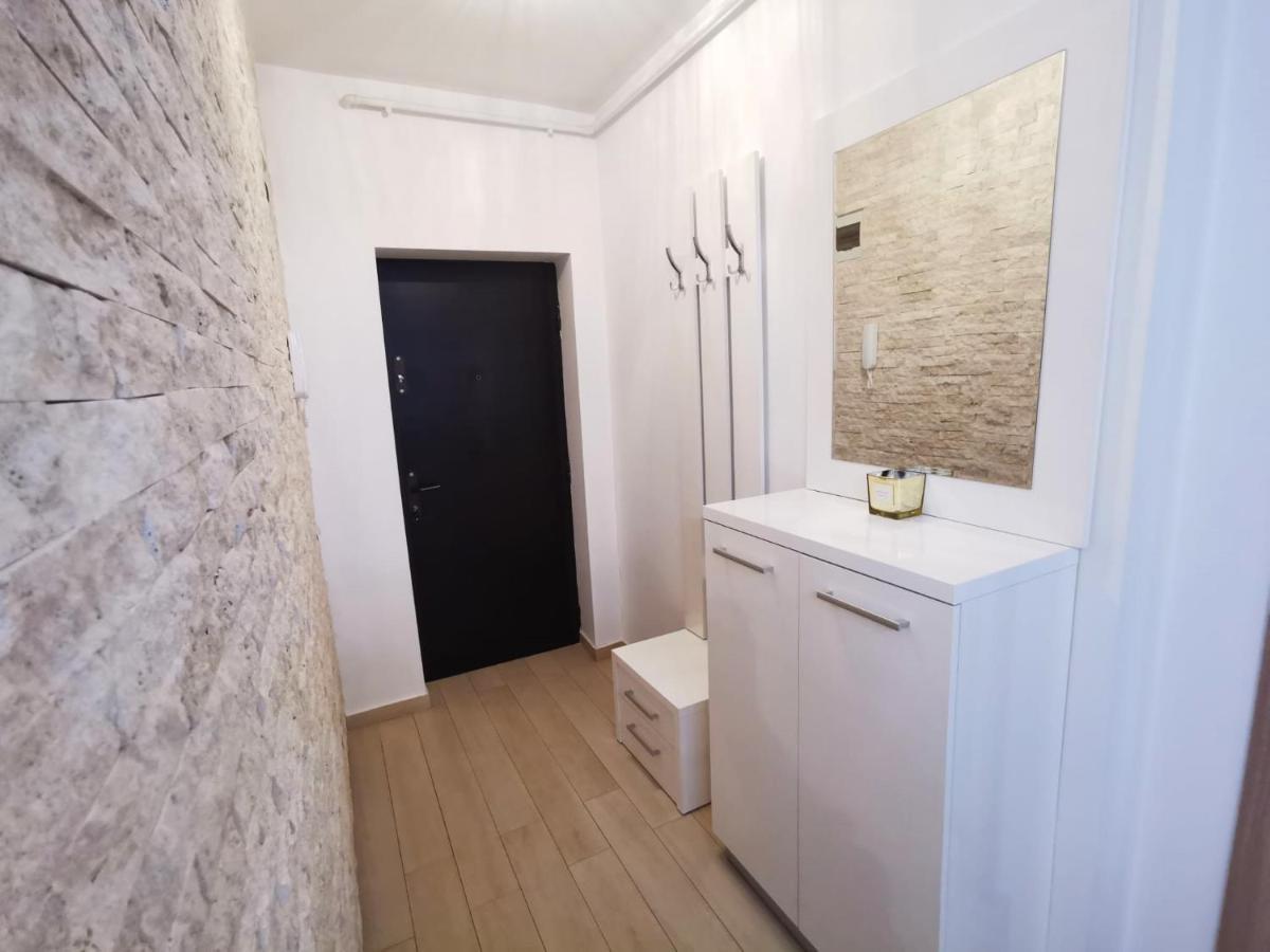 Contemporary Central Apartment In Cluj Napoca Bagian luar foto
